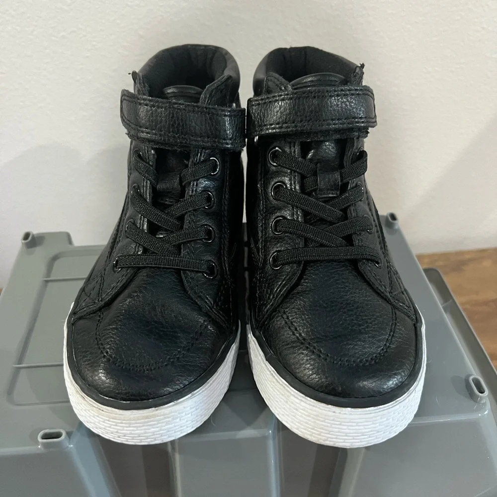 Children’s place Black High-Top‎ Kids Sneakers size 11